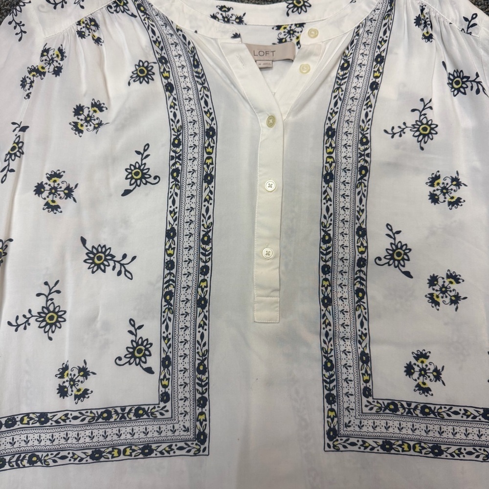 LOFT Boho Floral Tile Print Henley Coastal Grandmother Blouse Peasant Top M - Picture 6 of 11